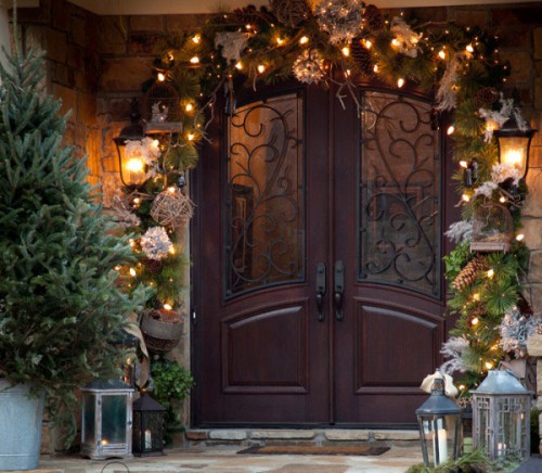 Guirlandes pour décorer la porte