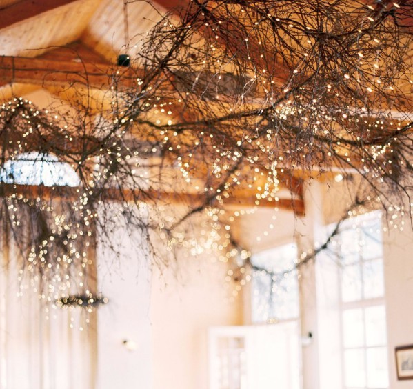 Décorer le plafond avec une guirlande pour la nouvelle année